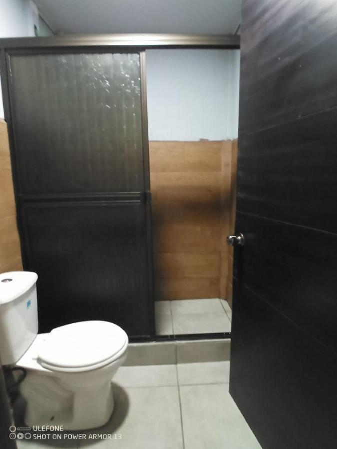 Hogar Tico-Estadounidense Cerca De Aeropuerto Alajuela Luaran gambar
