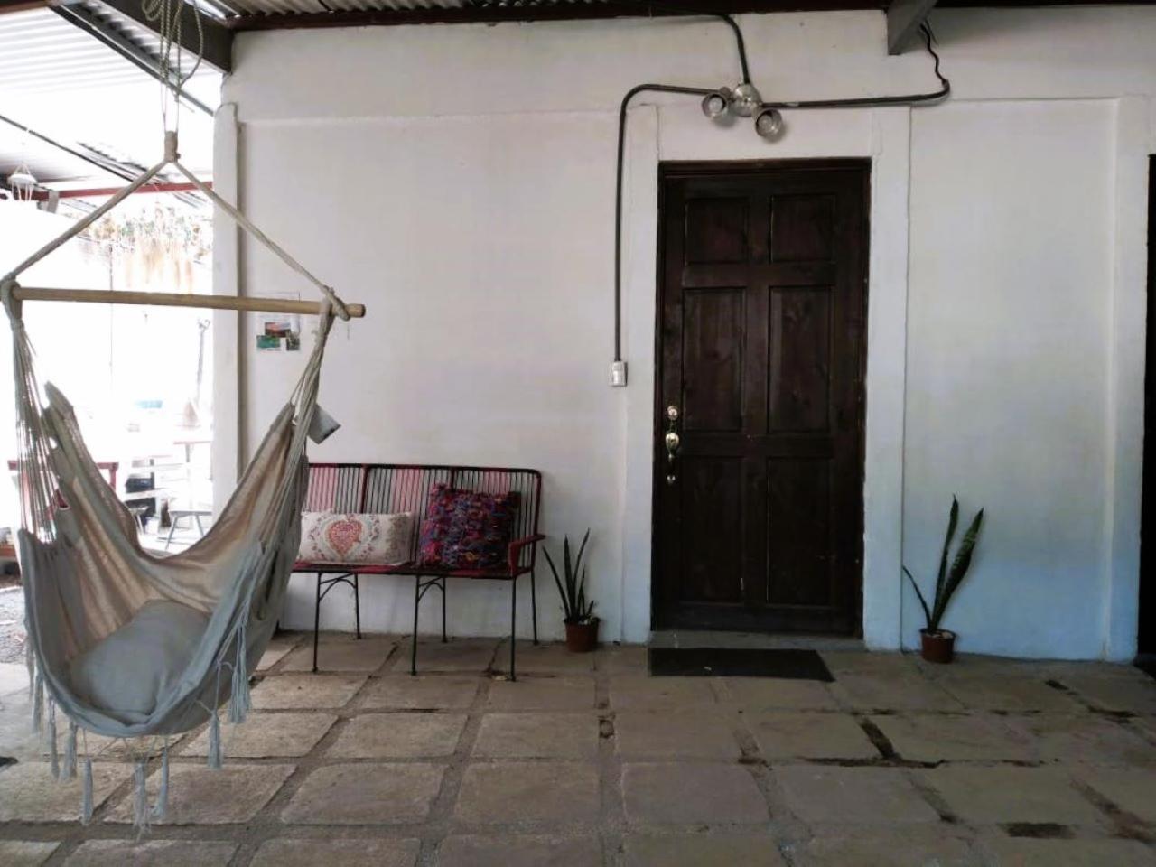 Hogar Tico-Estadounidense Cerca De Aeropuerto Alajuela Luaran gambar