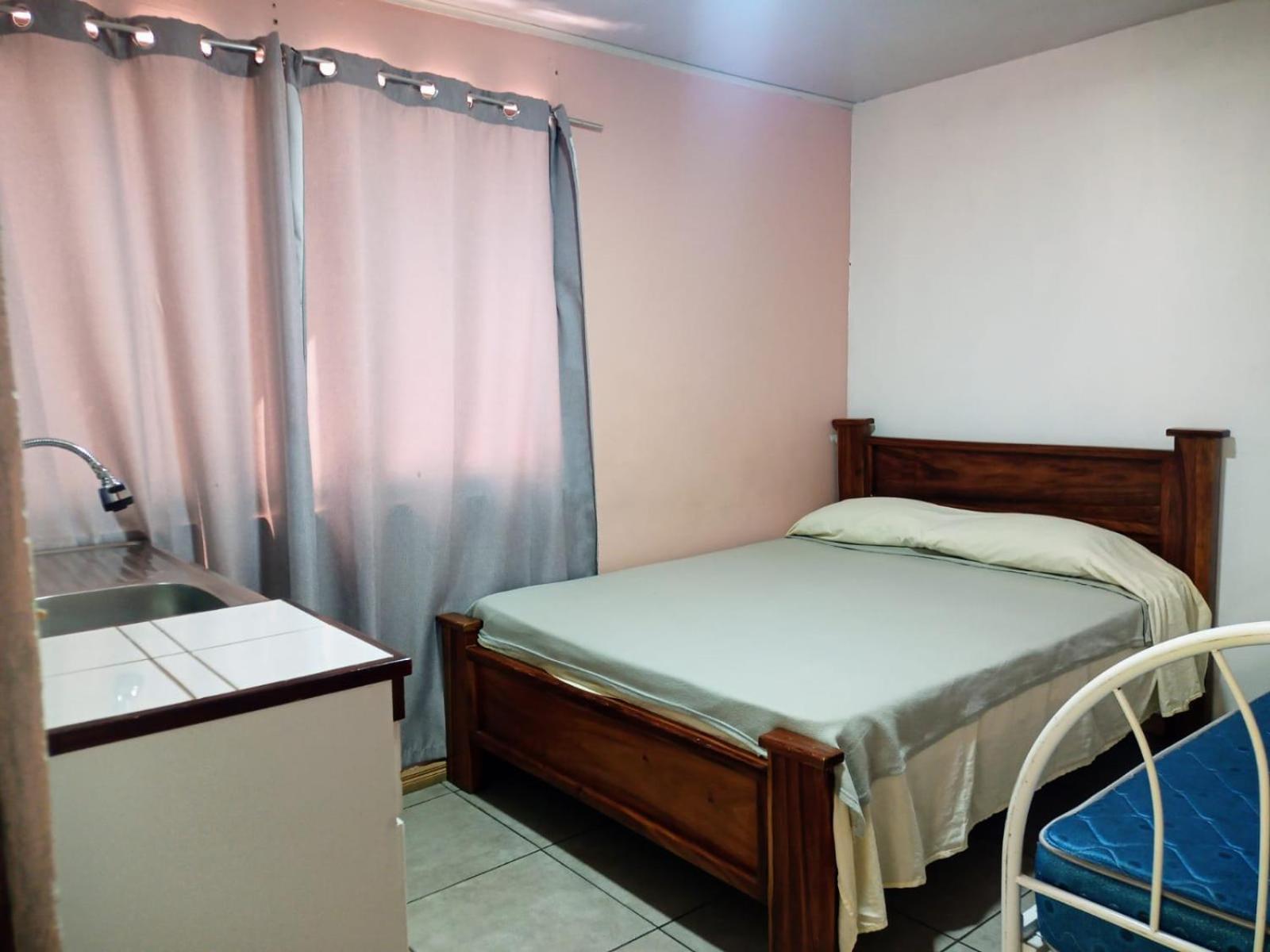 Hogar Tico-Estadounidense Cerca De Aeropuerto Alajuela Luaran gambar
